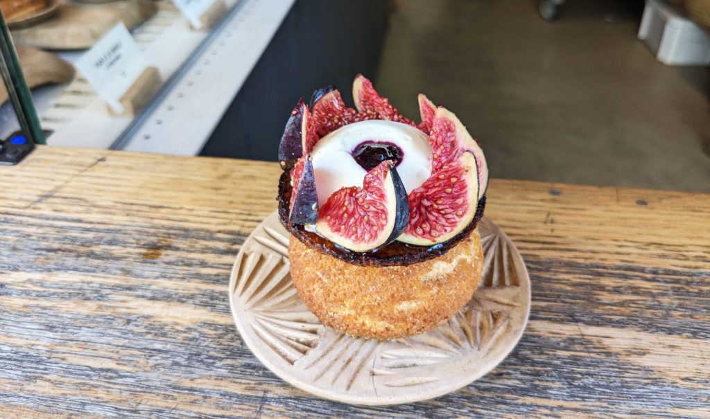 Choux a la Feuille de Figuier from Tapisserie - Charonne