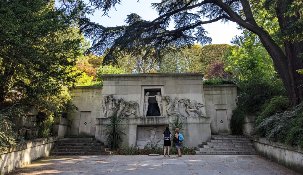 Père Lachaise Cemetery