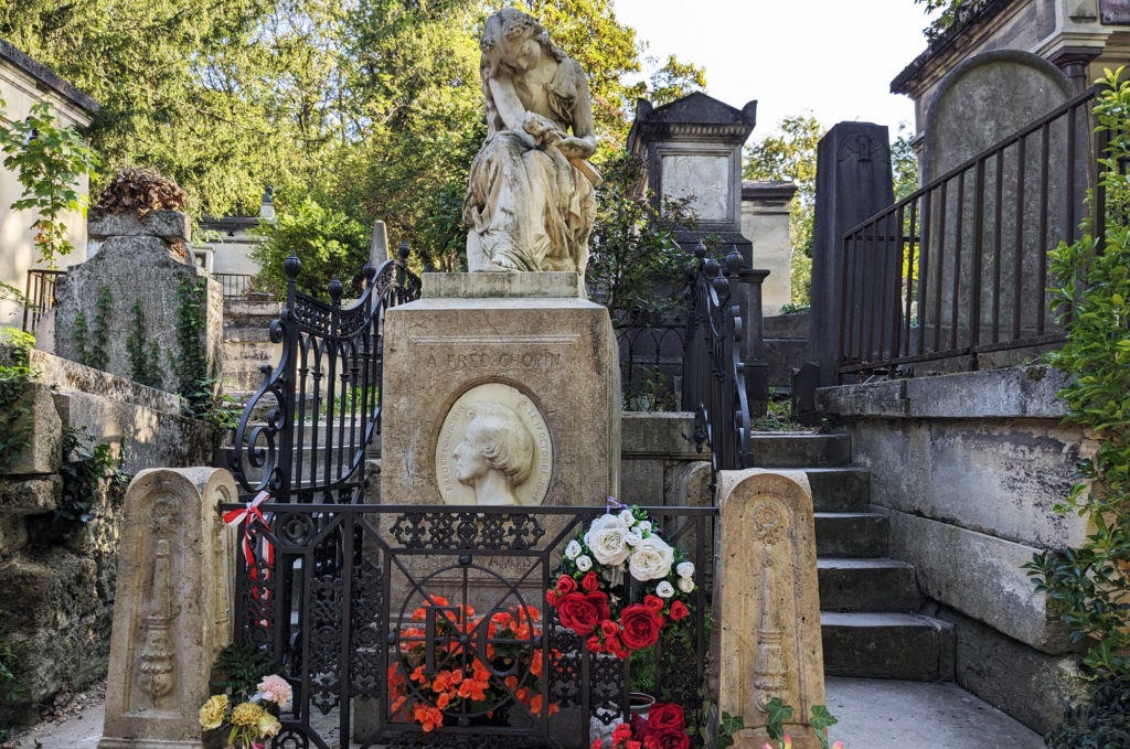 Père Lachaise Cemetery