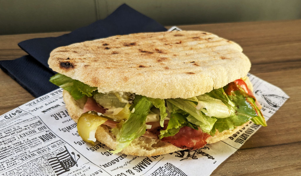 Ham sandwich from Pingvin